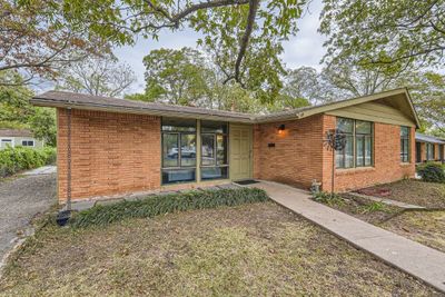 1606 Cloverleaf Drive, House other with 4 bedrooms, 3 bathrooms and null parking in Austin TX | Image 1