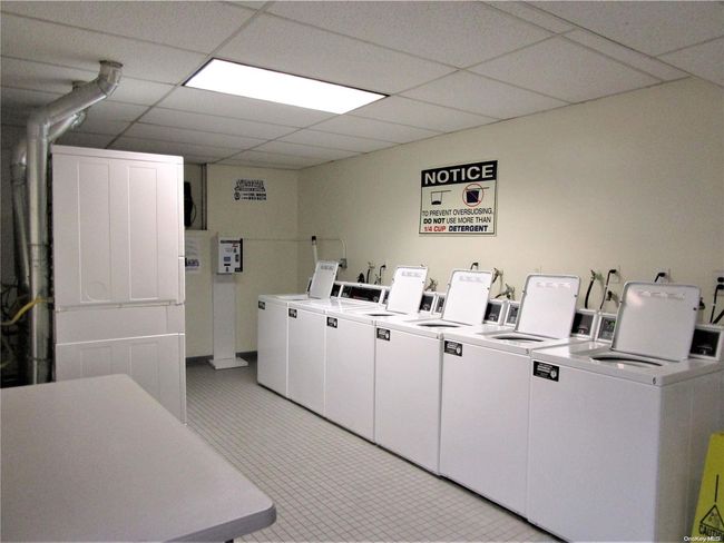 24/7 Laundry Rm Lobby Level | Image 16