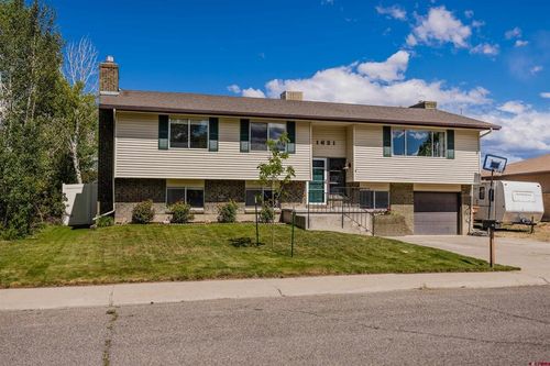 1621 Dover Rd, Montrose, CO, 81401-5135 | Card Image