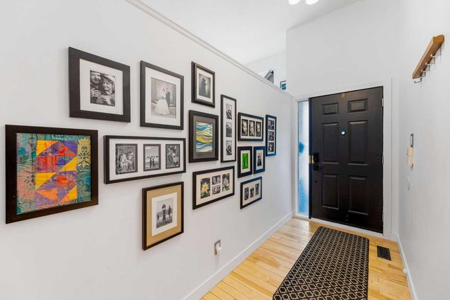 43 Coachwood Place Sw, House other with 4 bedrooms, 4 bathrooms and 4 parking in Calgary AB | Image 5