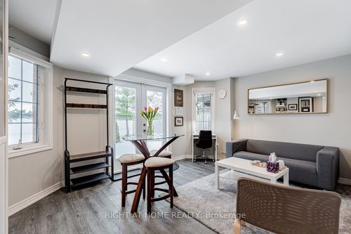 213 Kayla Cres, Maple, ON, L6A3P3 | Card Image