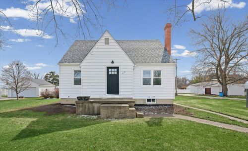 619 E 11th St, Gibson City, IL, 60936-1209 | Card Image