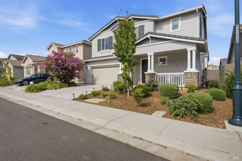 312 Hibiscus Street, Vacaville, CA, 95687 | Card Image