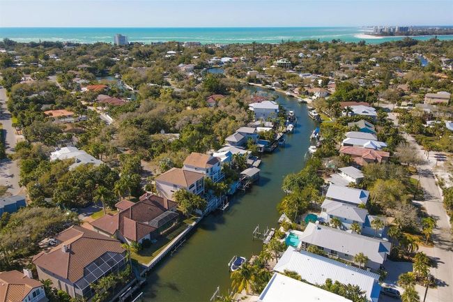 4937 Oxford Dr, House other with 3 bedrooms, 2 bathrooms and null parking in SIESTA KEY FL | Image 34