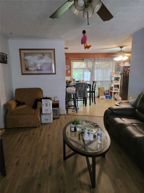 630 Alta Sita St, San Antonio, TX, 78237-2121 | Card Image