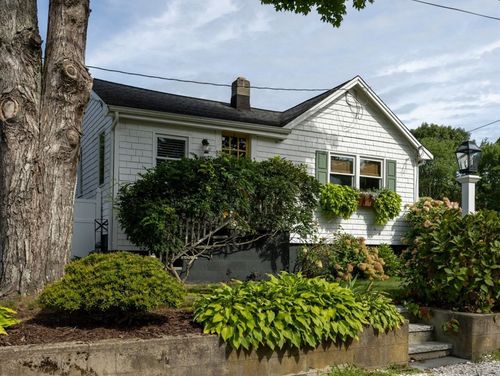13 Lincoln St, Wareham, MA, 02571-1781 | Card Image