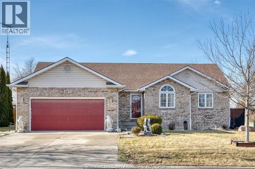 56 Rose Ave, Tilbury, ON, N0P2L0 | Card Image