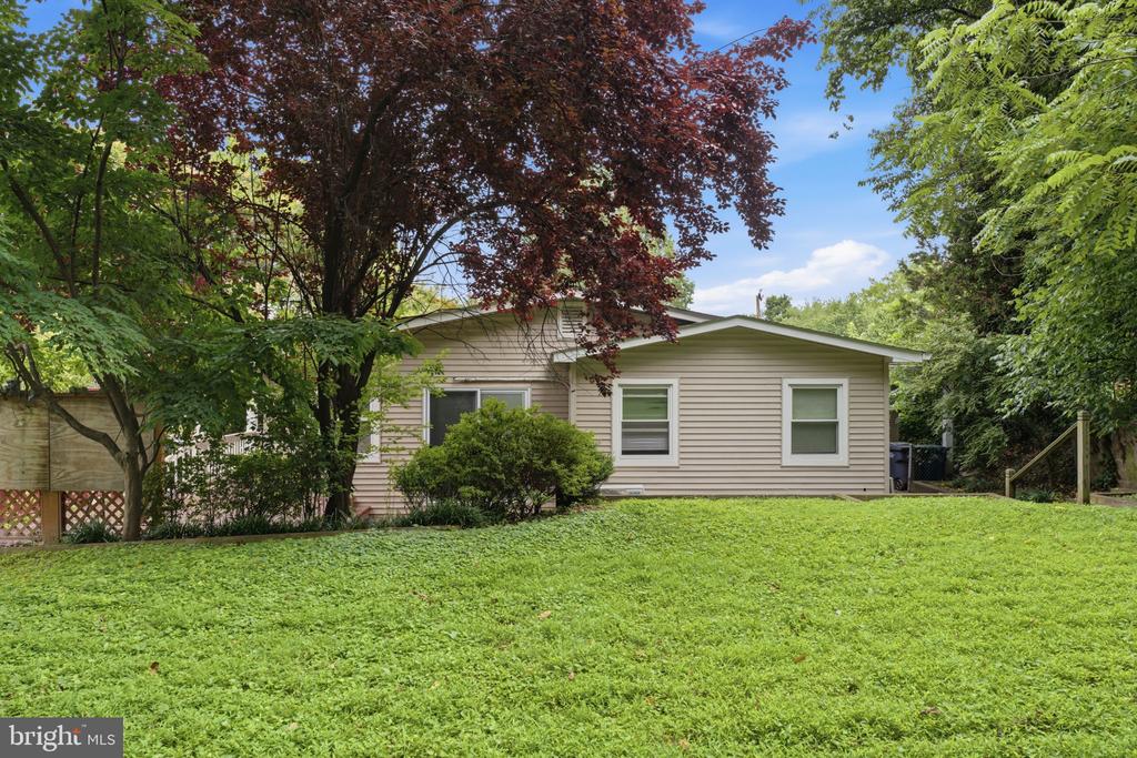 Residential in FALLS CHURCH 2