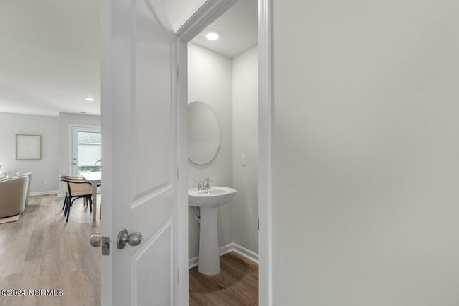 Image is similar to actual home. Colors/finishes may vary | Image 9