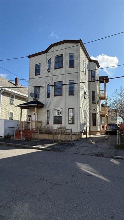 13 Walnut St, Lawrence, MA, 01841-3174 | Card Image