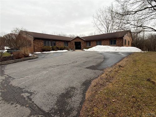 1120 Corporate Dr, Auburn, NY, 13021-1633 | Card Image