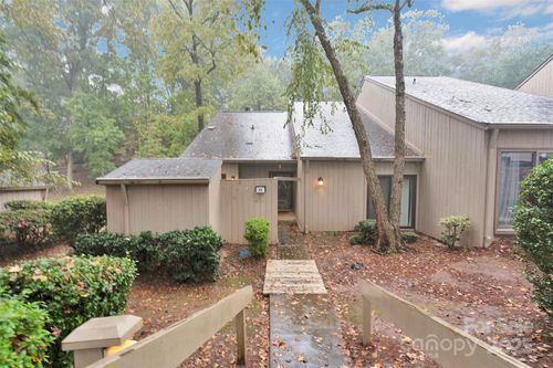 36 Old Post Rd, Lake Wylie, SC, 29710-8944 | Card Image