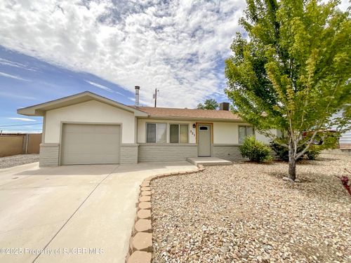 321 Arnold Dr, Aztec, NM, 87410-1564 | Card Image