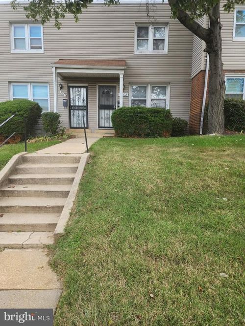 2762 Iverson St, TEMPLE HILLS, MD, 20748-1506 | Card Image