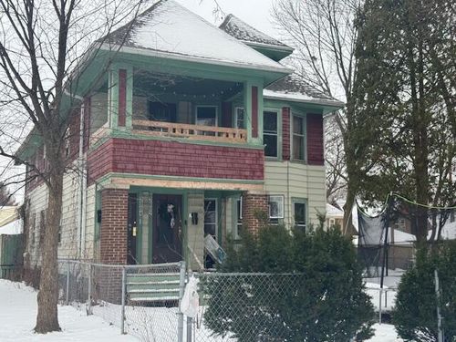 2802 N 47th St, Milwaukee, WI, 53210-1752 | Card Image