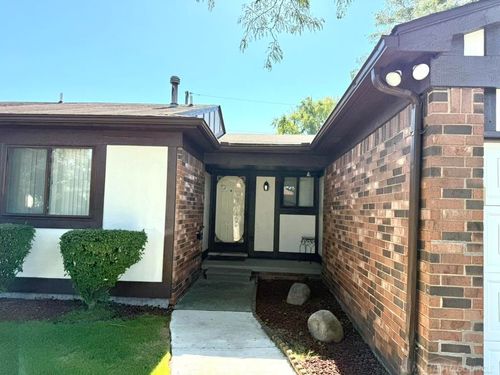 13510 Angela Dr, Warren, MI, 48088-6600 | Card Image