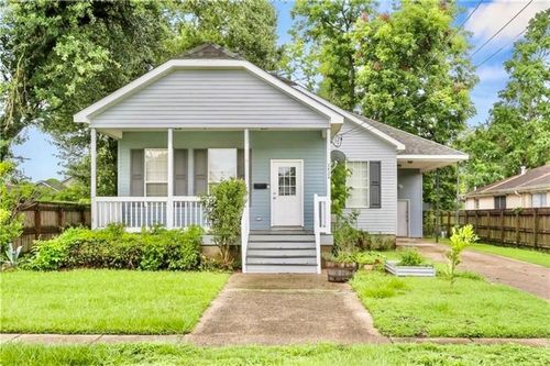 2424 Lavender St, New Orleans, LA, 70122-4757 | Card Image