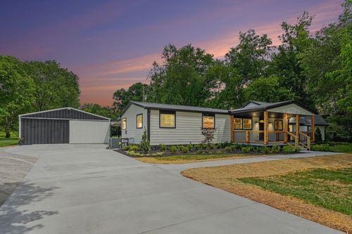 305 Martha Leeville Rd, Lebanon, TN, 37090-8268 | Card Image