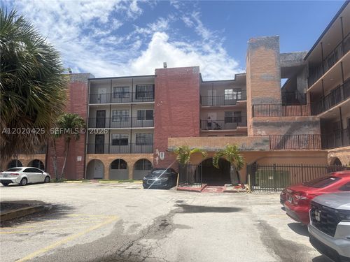 403-6620 W 2nd Ct, Hialeah, FL, 33012-6703 | Card Image