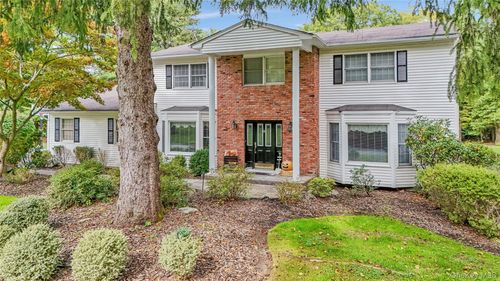 3 Evergreen Ct, Suffern, NY, 10901-3507 | Card Image