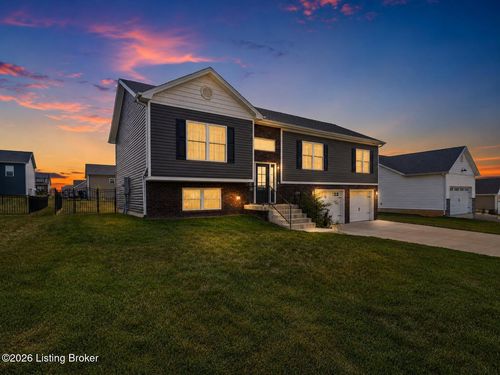 107 Seabiscuit Ct, Elizabethtown, KY, 42701-4423 | Card Image