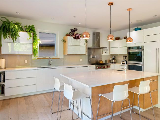 2258 Windsail Pl, House other with 5 bedrooms, 5 bathrooms and 7 parking in Squamish BC | Image 7