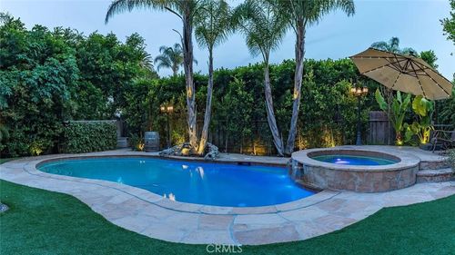 15232 Hartsook, Sherman Oaks, CA, 91403 | Card Image