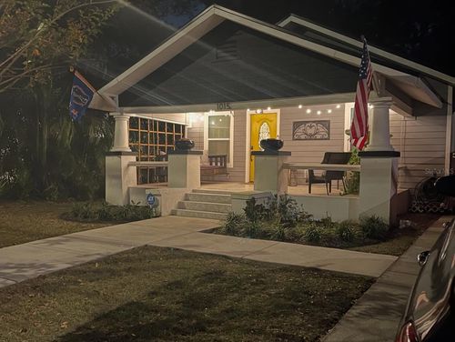 1015 E Crawford St, TAMPA, FL, 33604-5017 | Card Image