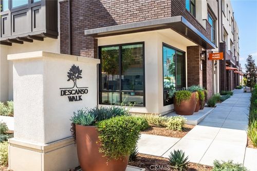 1050 W Foothill Blvd, Claremont, CA, 91711-3305 | Card Image