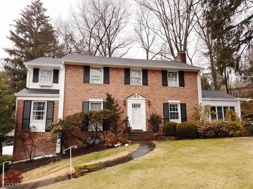 61 Western Dr, Short Hills, NJ, 07078-1911 | Card Image