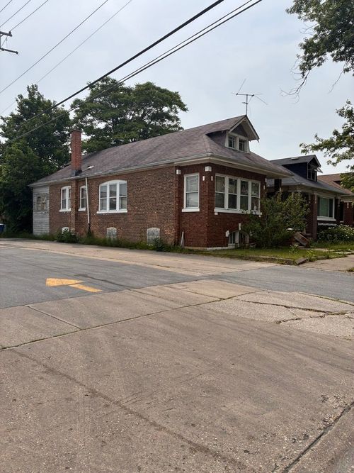 8717 S Bishop St, Chicago, IL, 60620-4838 | Card Image