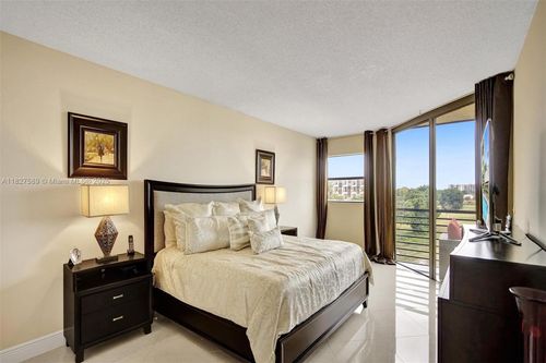 apt-508-7400 Radice Ct, Lauderhill, FL, 33319-4236 | Card Image