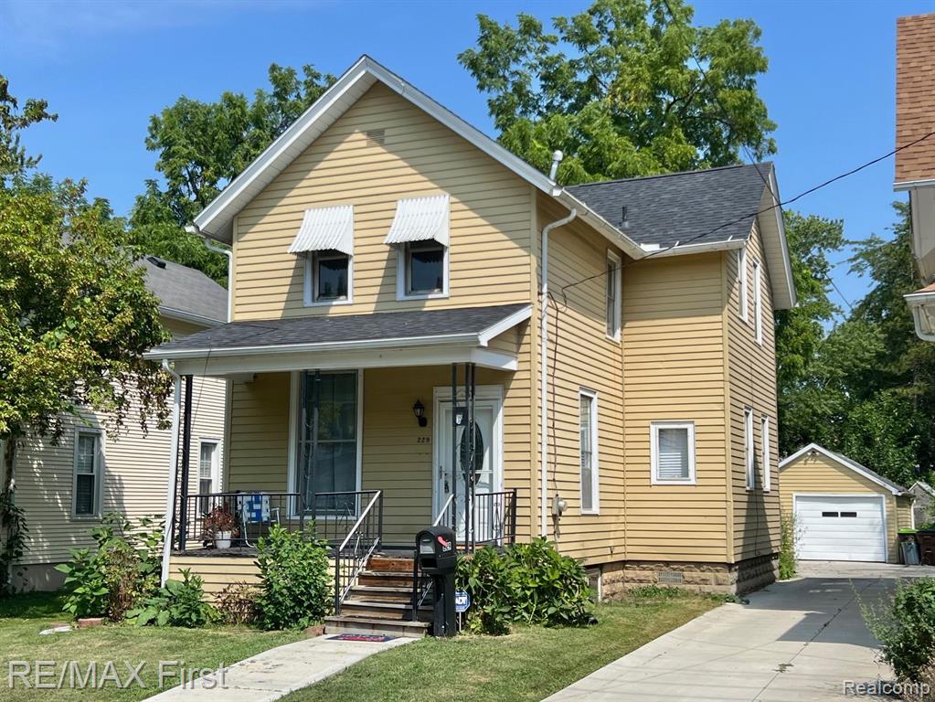 Lorain St, Monroe, MI 48162