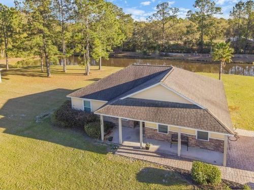 104 Pilothouse Ct, Palatka, FL, 32177-8615 | Card Image