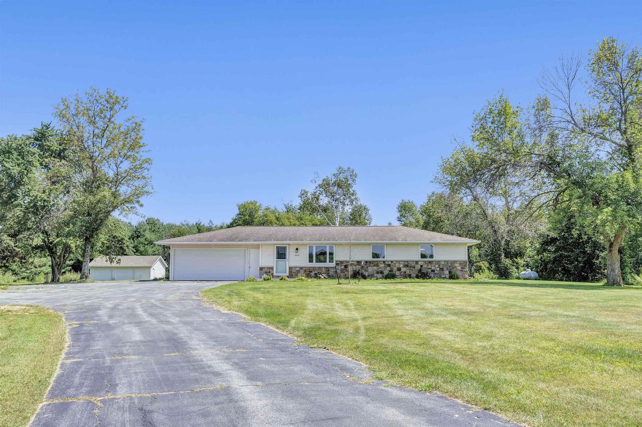 County Line Rd, DE Pere, WI 54115