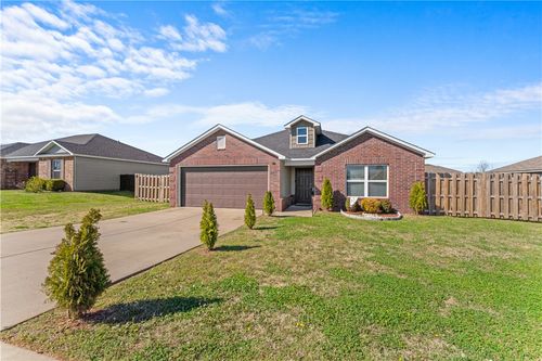 888 Nw Evans Cir, Bentonville, AR, 72713-3135 | Card Image