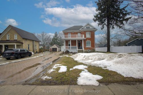 212 King St, Atwood, ON, N0G1B0 | Card Image