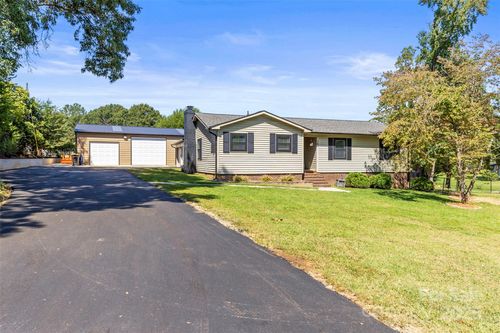 143 Rollingwood Dr, Stanley, NC, 28164-6736 | Card Image