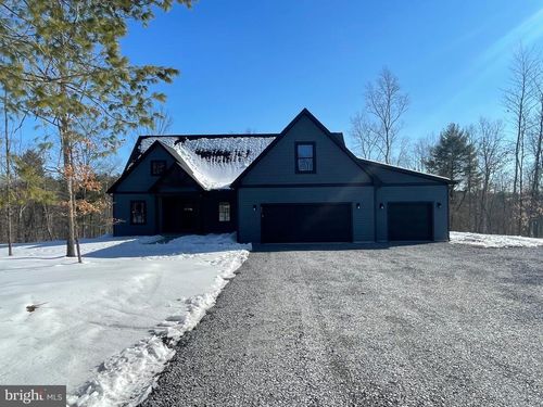 13 Mayapple Ct, HEDGESVILLE, WV, 25427-8301 | Card Image