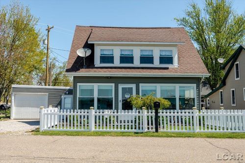 1398 Lake Shore Dr, Brooklyn, MI, 49230-8510 | Card Image