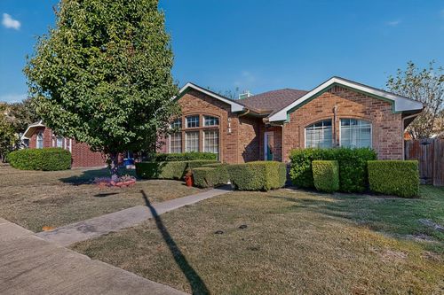 611 Willow Oak St, Allen, TX, 75002-5217 | Card Image