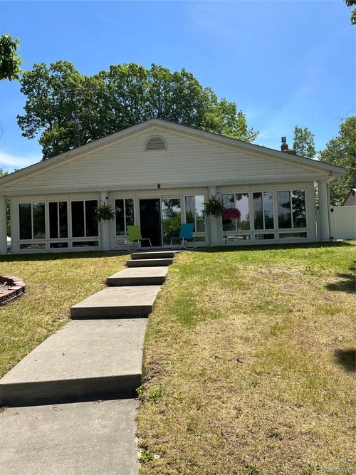 8055 Kovacs Drive, Argentine Township, MI, 48451 | Card Image