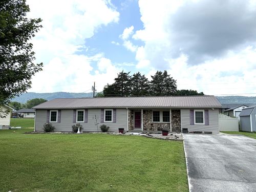 324 Farris Cir, La Follette, TN, 37766-5310 | Card Image
