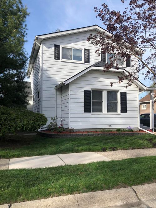 22017 Rosedale St, Saint Clair Shores, MI, 48080-3563 | Card Image