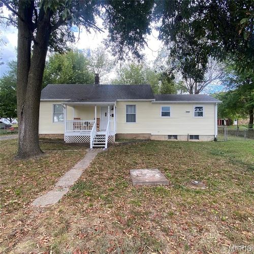 311 Walnut St, Pacific, MO, 63069-1632 | Card Image