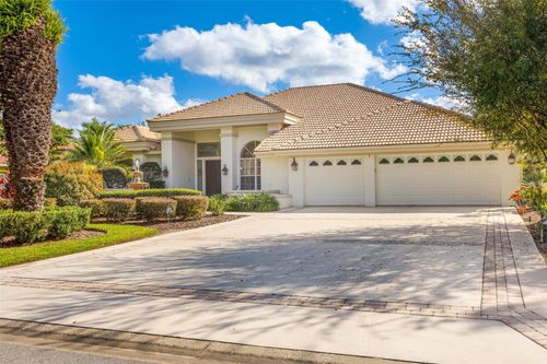30312 Laurelwood Ln, WESLEY CHAPEL, FL, 33543-4450 | Card Image