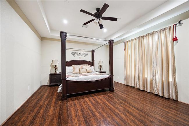 8917 Hawk Rd, House other with 5 bedrooms, 5 bathrooms and 2 parking in Pearland TX | Image 12