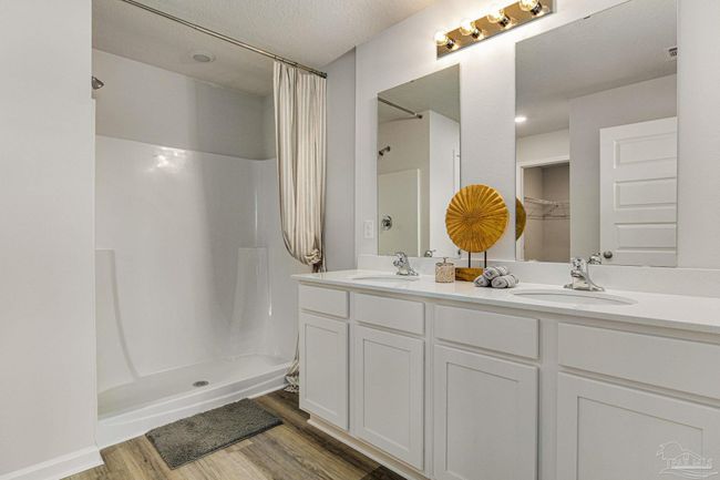 2772 Chevy Cir, House other with 4 bedrooms, 2 bathrooms and 2 parking in Pace FL | Image 8