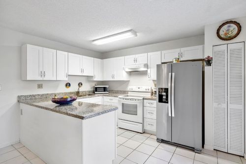 c-8-2171 Sw 90th Ave, Davie, FL, 33324-6858 | Card Image