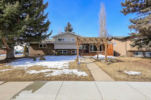 415 Barrett Dr, Red Deer, AB, T4R1M2 | Card Image